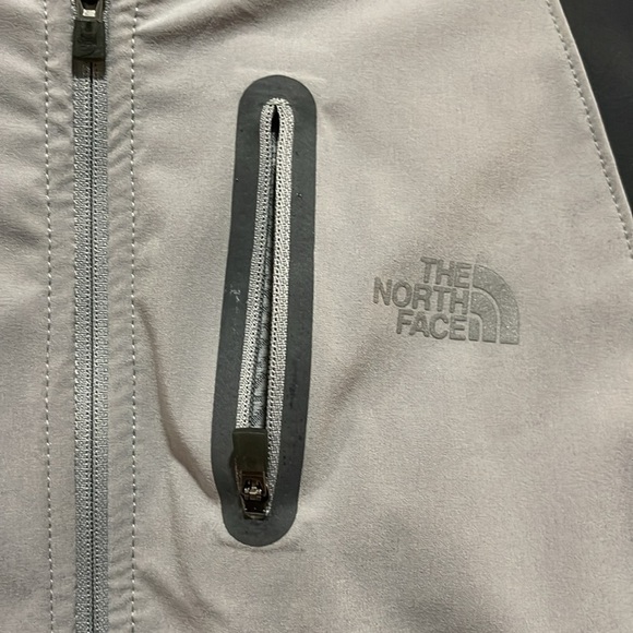 North face vest - Picture 6 of 6